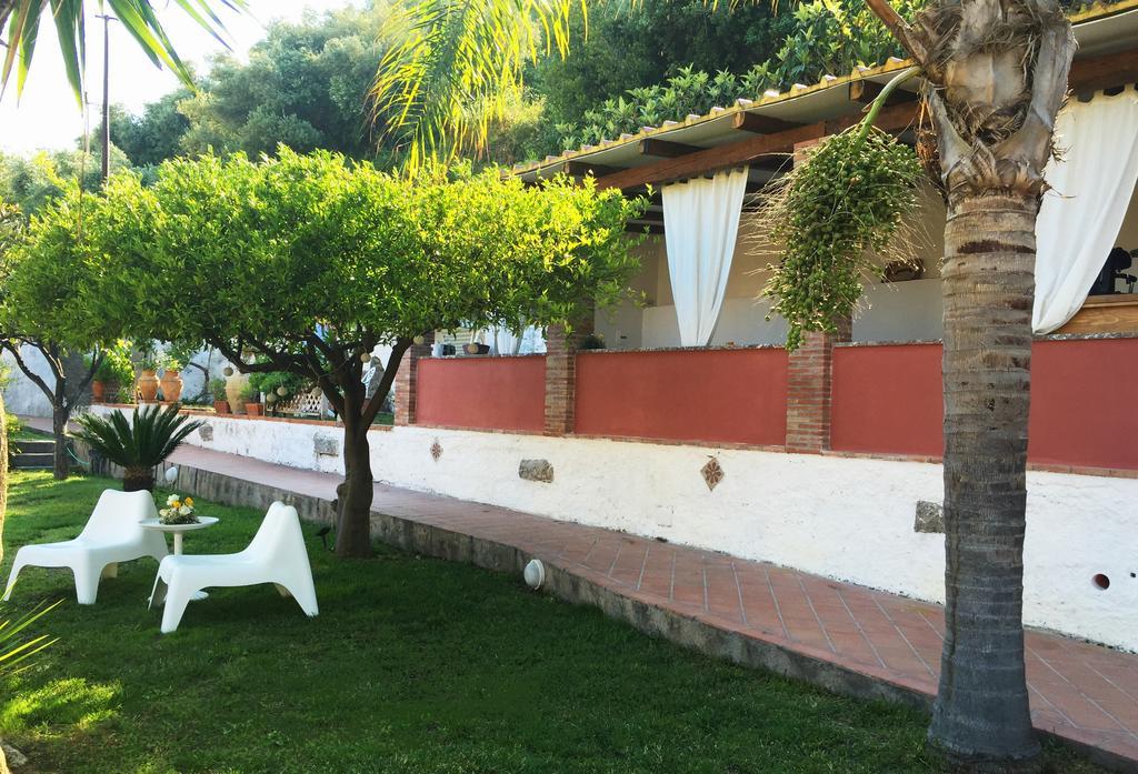 B&B Villa Vittoria 지아르디니낙소스 외부 사진