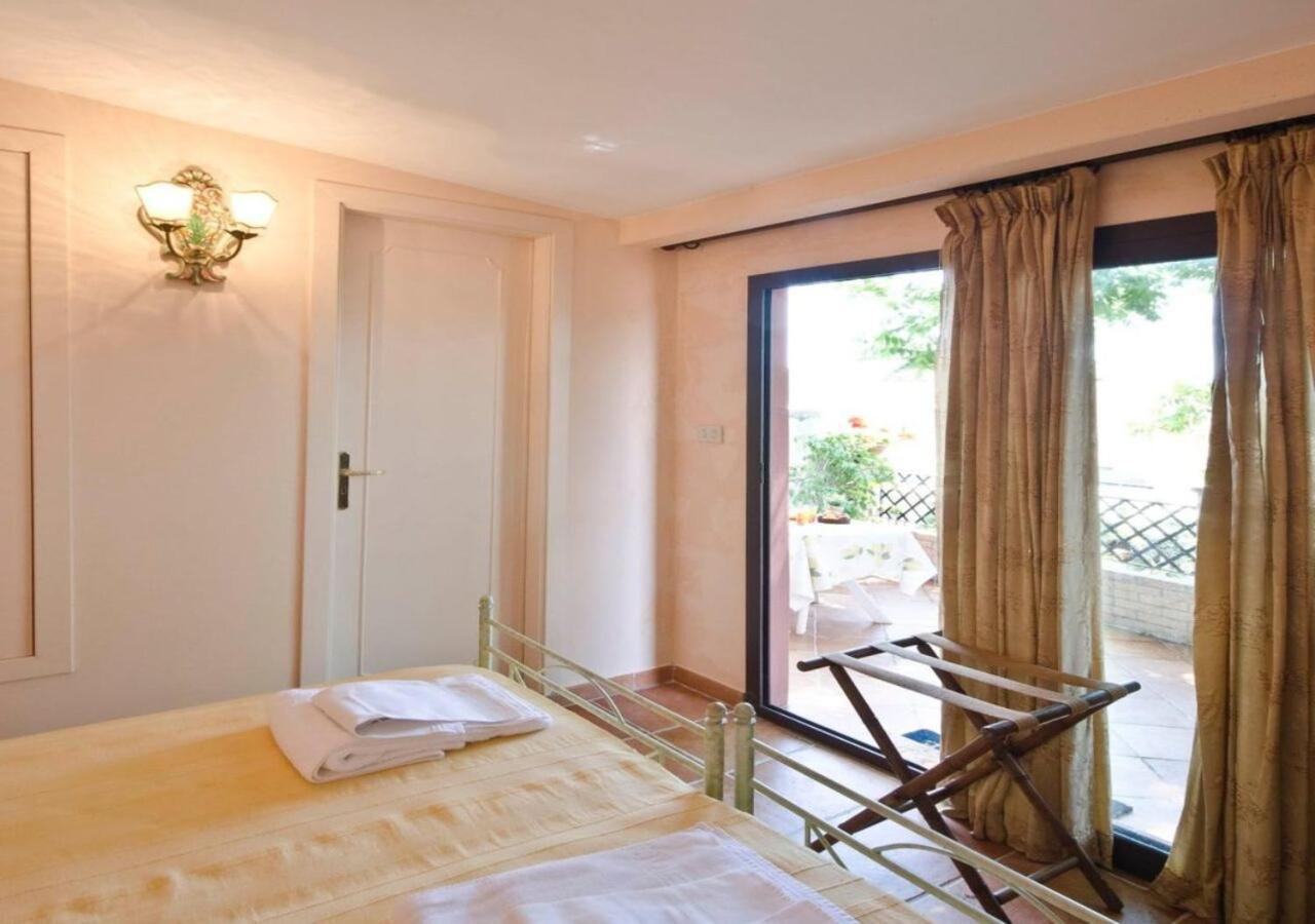 B&B Villa Vittoria 지아르디니낙소스 외부 사진