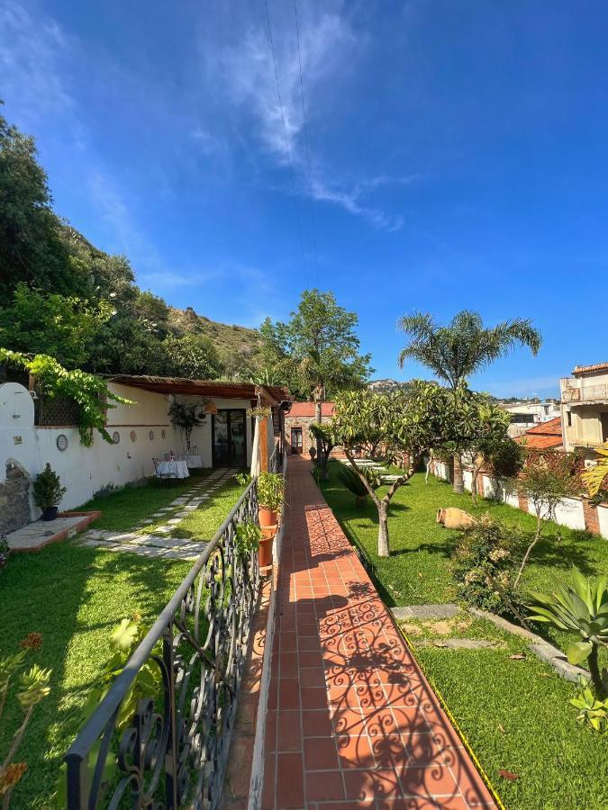 B&B Villa Vittoria 지아르디니낙소스 외부 사진